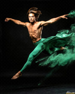male-abstract-art-in-motion-4x5_0020